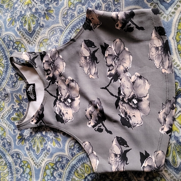 Floral Crop Top - Picture 1 of 2